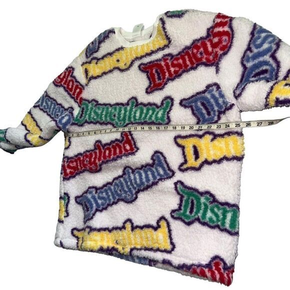 DISNEYLAND‎ FUZZY PLUSH PULLOVER CREWNECK SWEATER RARE RETRO JUMBO LOGO - Picture 4 of 6